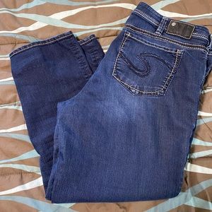 Women’s silver jeans capris